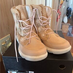 Sorel Explorer II Joan Cozy